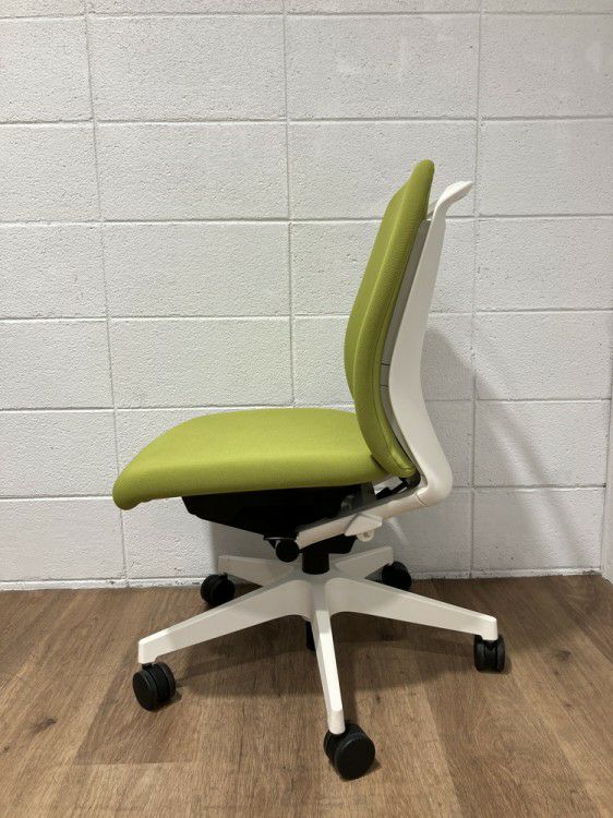 イトーキfulgo(フルゴ)チェア フルゴチェア 商品画像3