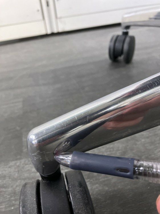 コクヨBezel(ベゼル)チェア 固定肘付ベゼルチェア 商品画像10