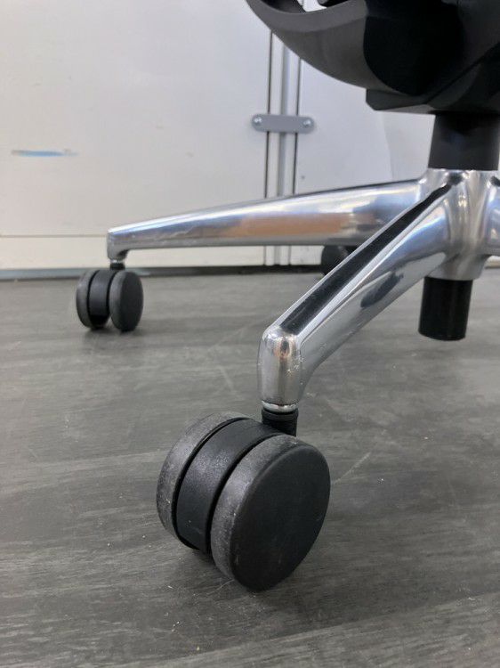 コクヨBezel(ベゼル)チェア 固定肘付ベゼルチェア 商品画像21