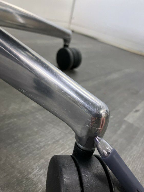 コクヨBezel(ベゼル)チェア 固定肘付ベゼルチェア 商品画像10