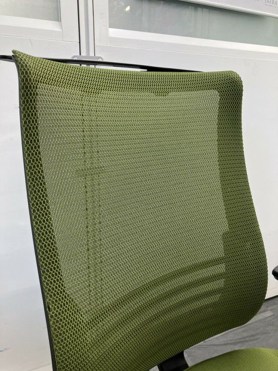 コクヨBezel(ベゼル)チェア 固定肘付ベゼルチェア 商品画像12