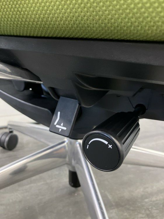 コクヨBezel(ベゼル)チェア 固定肘付ベゼルチェア 商品画像16