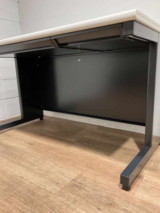 プラスフラットラインシリーズ 1200平デスク 商品画像4