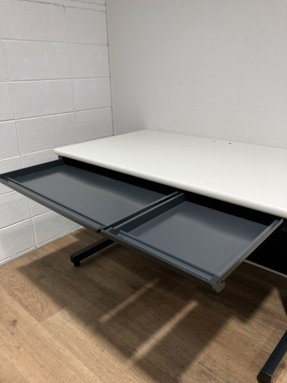 プラスフラットラインシリーズ 1200平デスク 商品画像5