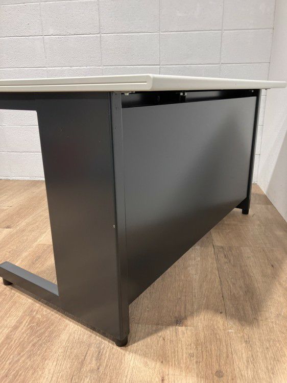 プラスフラットラインシリーズ 1200平デスク 商品画像8