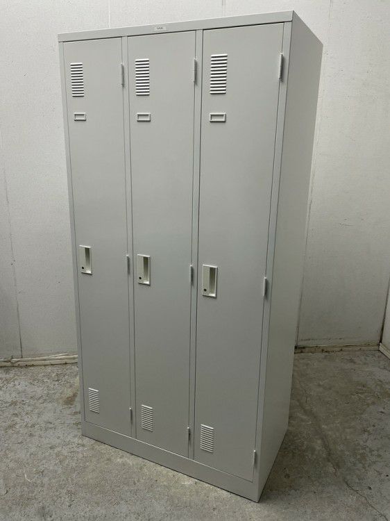 ナイキLK型シリーズ（ナイキ） 3人用ロッカー 商品画像1