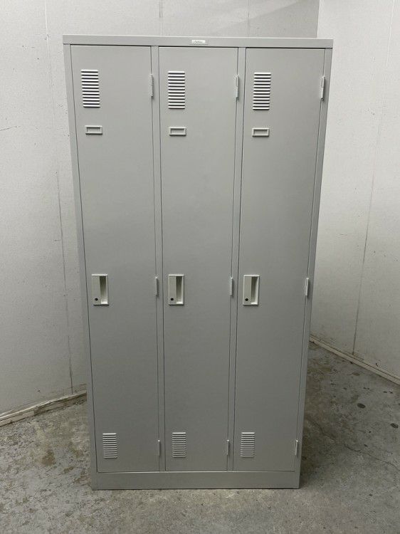 ナイキLK型シリーズ（ナイキ） 3人用ロッカー 商品画像2