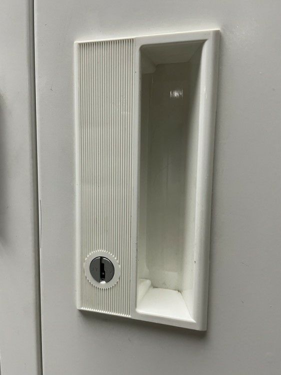 ナイキLK型シリーズ（ナイキ） 3人用ロッカー 商品画像6