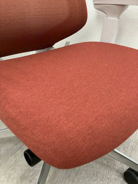 コクヨ Duora2(デュオラ2)チェア 可動肘付デュオラ2チェア 商品画像9