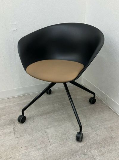 arper（アルペール）DUNA2シリーズ ミーティングチェア 商品画像1