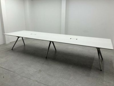 イトーキDZシリーズ 4000ミーティングテーブル 商品画像1