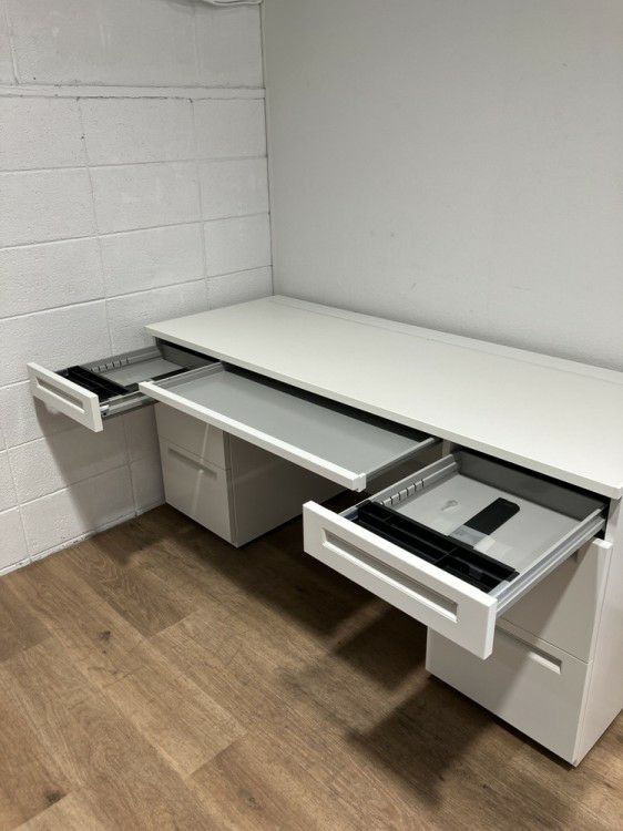 ウチダ（内田洋行）SCAENA(スカエナ)シリーズ　Kタイプ 1600両袖デスク 商品画像4