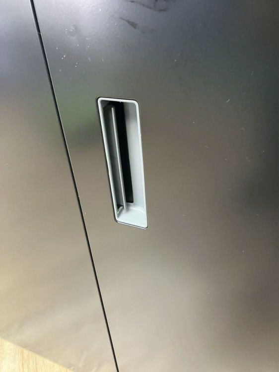 オカムラVILLAGE(ビラージュ)シリーズ ダイヤル式天板付両開き書庫 商品画像3