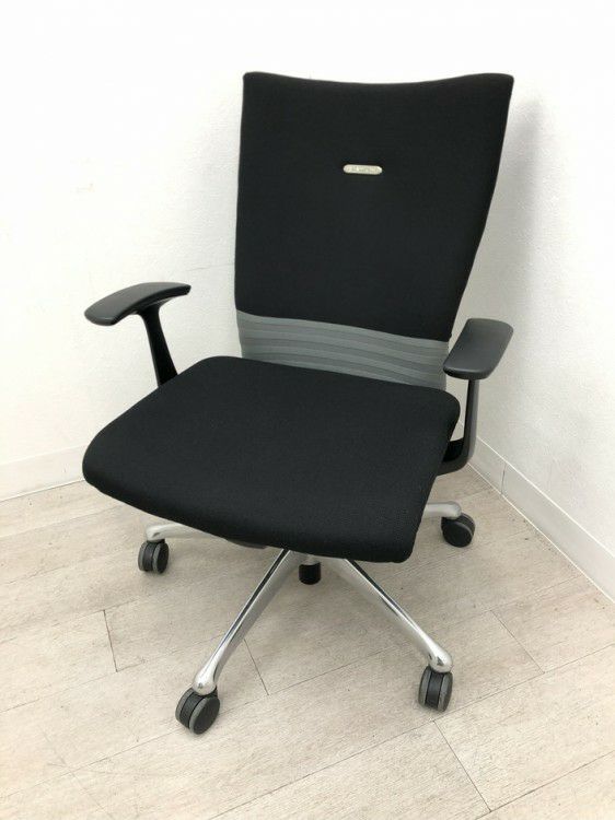 オカムラfeego(フィーゴ)チェア 肘付フィーゴチェア 商品画像1