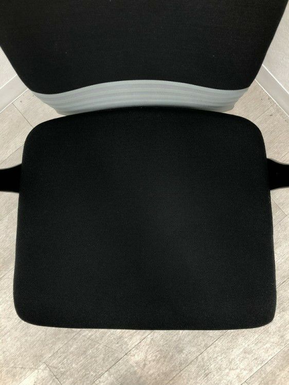 オカムラfeego(フィーゴ)チェア 固定肘付フィーゴチェア 商品画像10