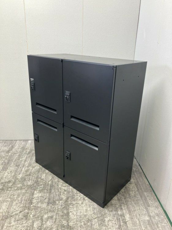 オカムラレクトラインシリーズ ダイヤル式4人用パーソナルロッカー 商品画像2