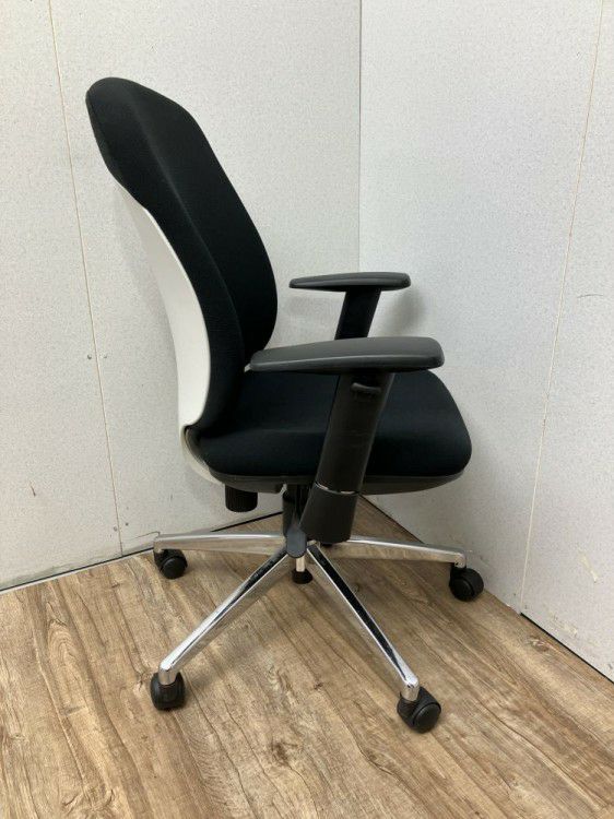 プラス可動肘付プリセアチェア 商品画像4