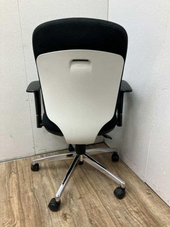 プラス可動肘付プリセアチェア 商品画像5