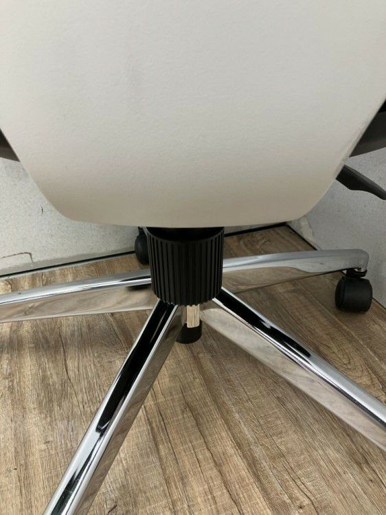 プラス可動肘付プリセアチェア 商品画像8