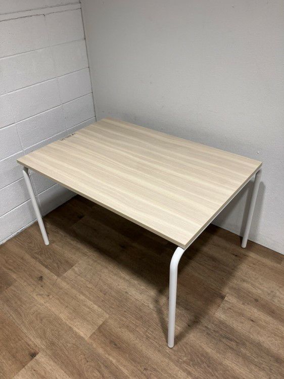 コクヨデイズオフィス パイルパイプシリーズ ミーティングテーブル 商品画像2