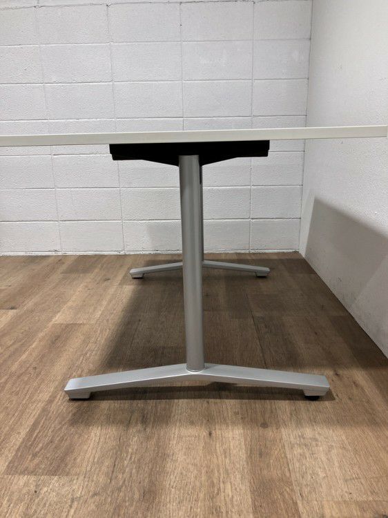 コクヨビエナ（VIENA）シリーズ ミーティングテーブル 商品画像5