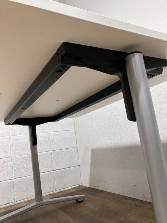 コクヨビエナ（VIENA）シリーズ ミーティングテーブル 商品画像6