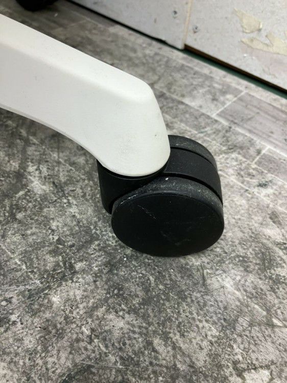 オカムラSylphy(シルフィー)チェア 固定肘付シルフィーチェア 商品画像6