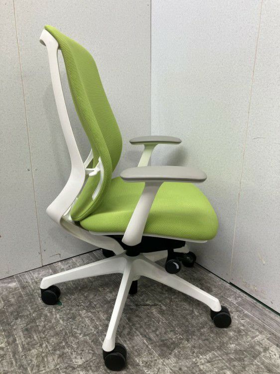 オカムラSylphy(シルフィー)チェア 固定肘付シルフィーチェア 商品画像7