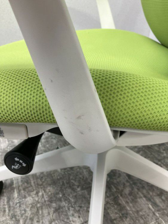 オカムラSylphy(シルフィー)チェア 固定肘付シルフィーチェア 商品画像10