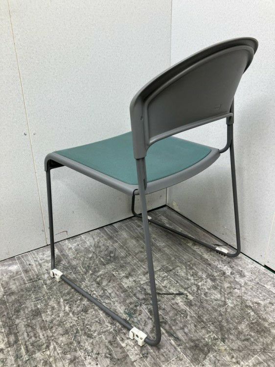 ウチダ（内田洋行）スタッキングチェア 商品画像6