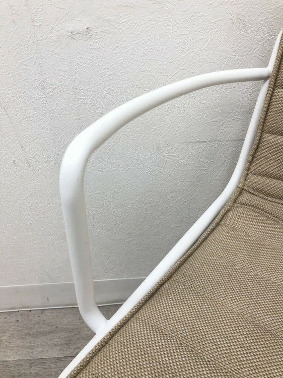 コクヨデイズオフィス オフセットフレームシリーズ ミーティングチェア 商品画像10