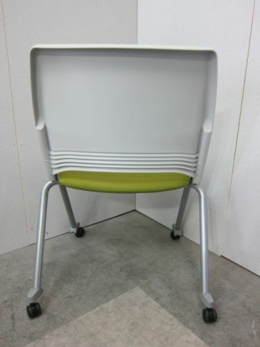 ウチダ（内田洋行）キャスター付ネスティングチェア 商品画像4