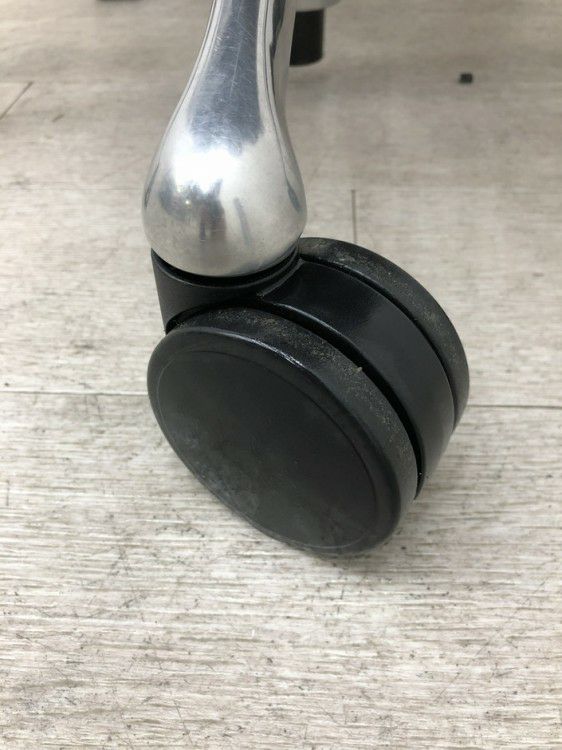 オカムラSabrina(サブリナ)シリーズ 可動肘付サブリナチェア 商品画像18