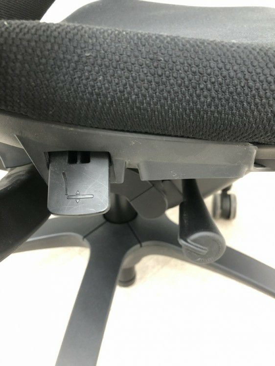 イトーキf(エフチェア)シリーズ 可動肘付エフチェア 商品画像17