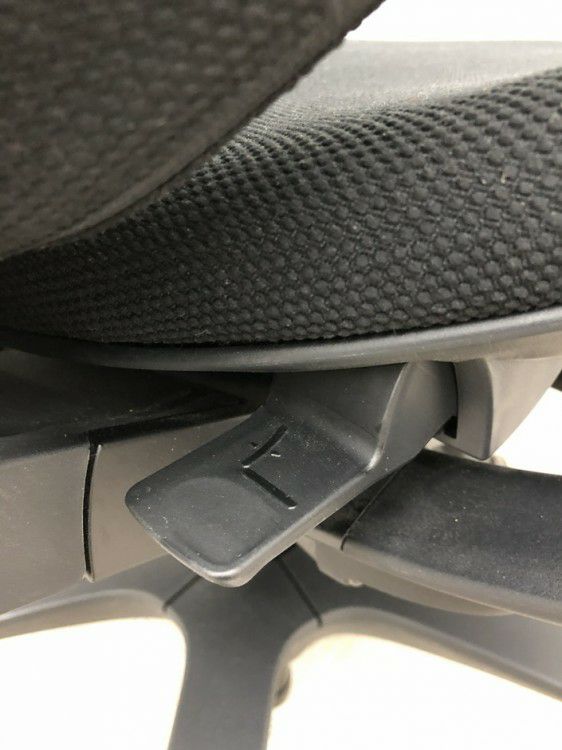 イトーキf(エフチェア)シリーズ 可動肘付エフチェア 商品画像19