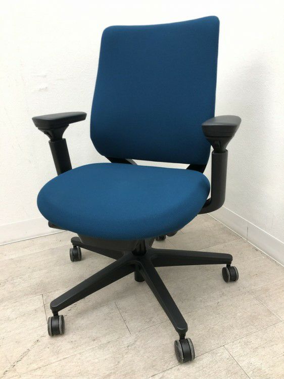 コクヨMitra2（ミトラ2）チェア 可動肘付ミトラ2チェア 商品画像1