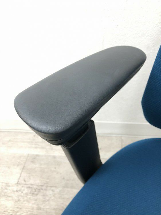 コクヨMitra2（ミトラ2）チェア 可動肘付ミトラ2チェア 商品画像9