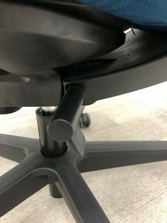 コクヨMitra2（ミトラ2）チェア 可動肘付ミトラ2チェア 商品画像13