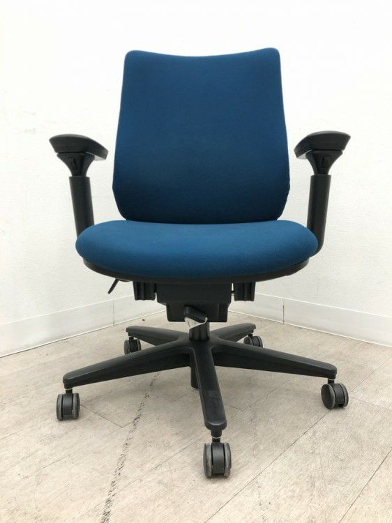 コクヨミトラチェア 可動肘付ミトラチェア 商品画像3