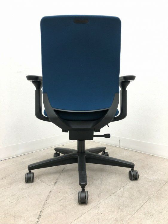 コクヨミトラチェア 可動肘付ミトラチェア 商品画像5