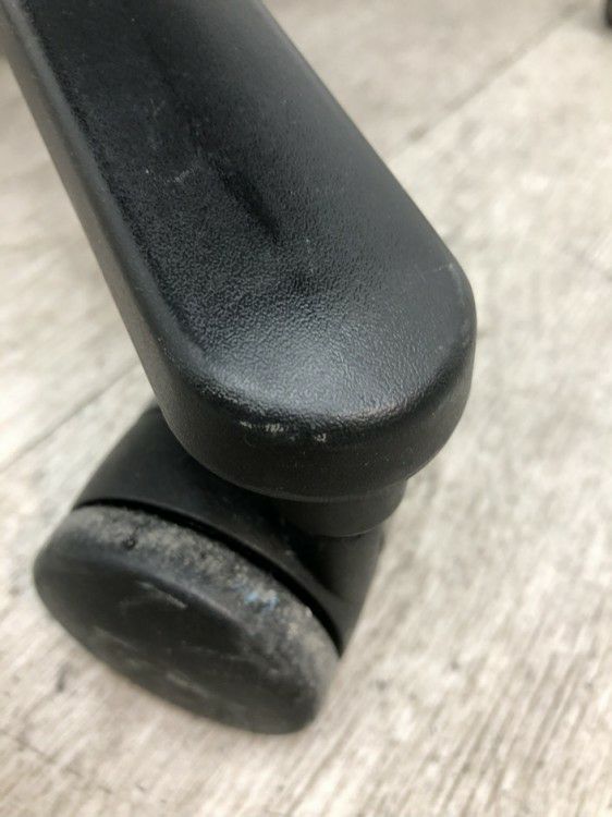 コクヨミトラチェア 可動肘付ミトラチェア 商品画像21