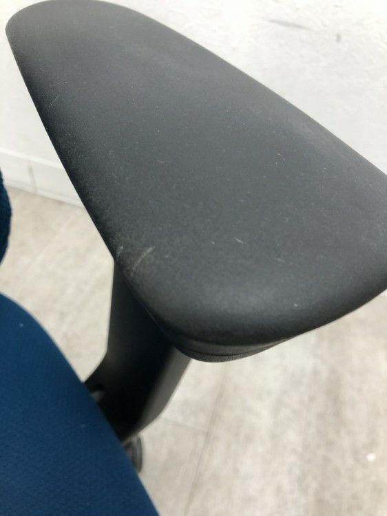 コクヨミトラチェア 可動肘付ミトラチェア 商品画像22