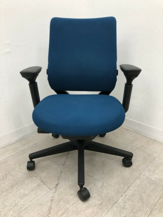 コクヨMitra2（ミトラ2）チェア 可動肘付ミトラ2チェア 商品画像2