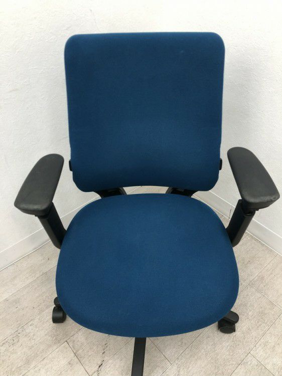 コクヨMitra2（ミトラ2）チェア 可動肘付ミトラ2チェア 商品画像6