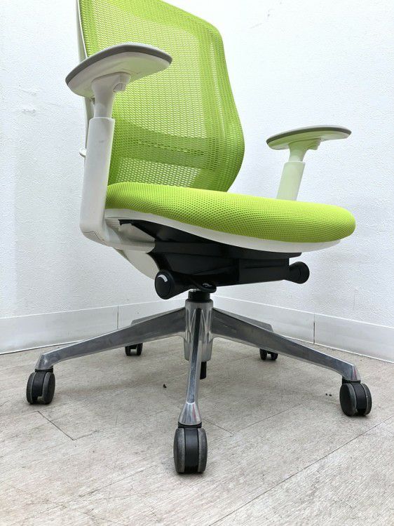 オカムラSylphy(シルフィー)チェア 可動肘付シルフィーチェア 商品画像9