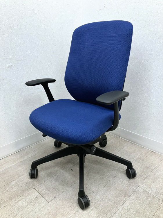 オカムラSylphy(シルフィー)チェア 固定肘付シルフィーチェア 商品画像1