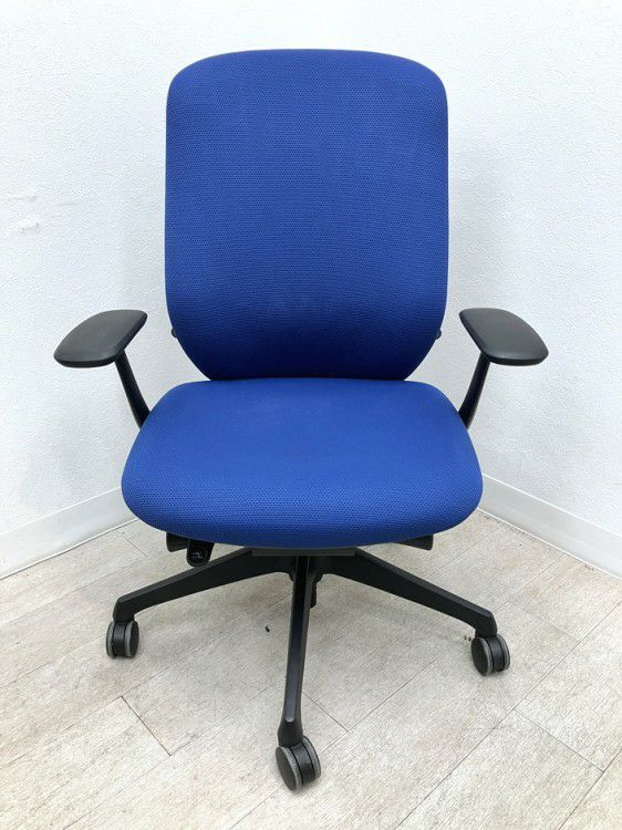 オカムラSylphy(シルフィー)チェア 固定肘付シルフィーチェア 商品画像2