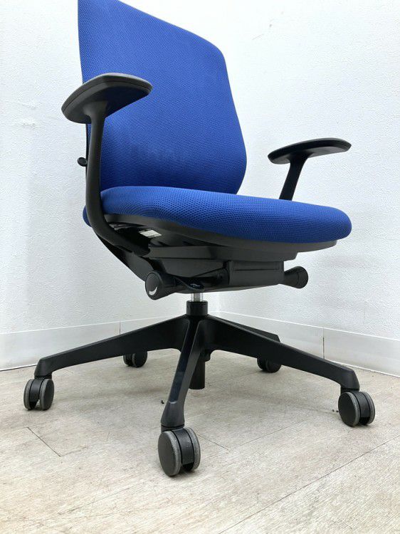 オカムラSylphy(シルフィー)チェア 固定肘付シルフィーチェア 商品画像9