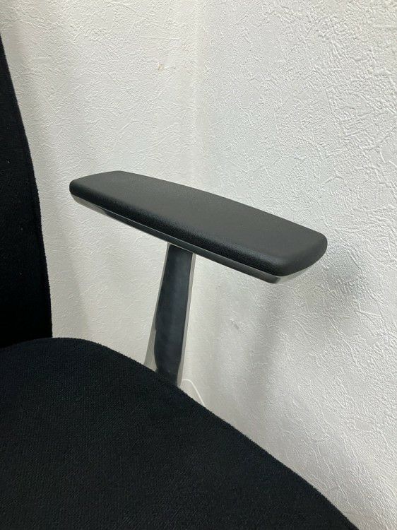 コクヨPUNTO(プント)チェア 固定肘付プントチェア 商品画像11