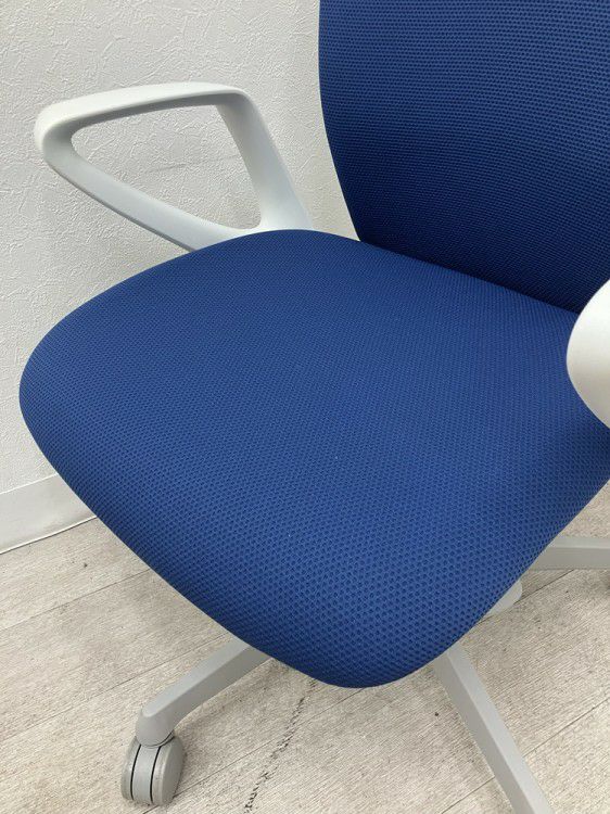 オカムラsulato(スラート)シリーズ 固定肘付スラートチェア 商品画像13